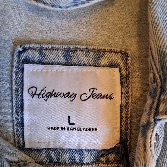 Highway Jeans Distressed Denim Romper. NWT Size Large - Picture 14 of 17